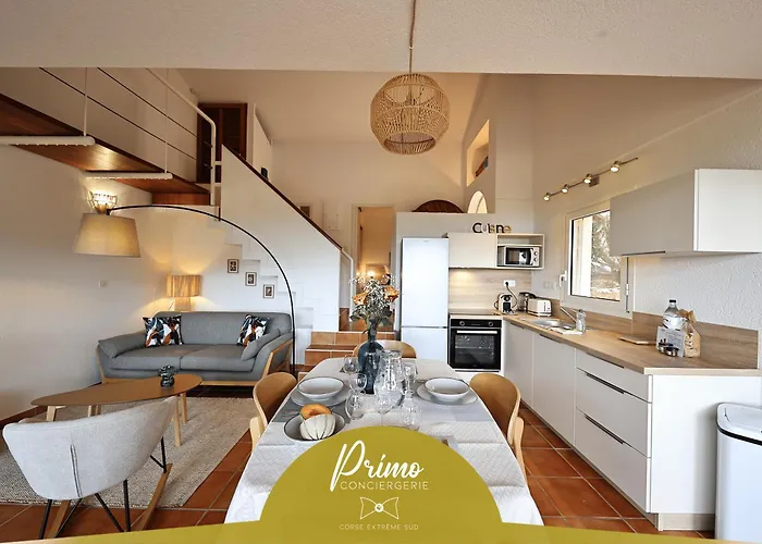 Sous Le Pin - Paisible Face Aux Iles Lavezzi * Bonifacio