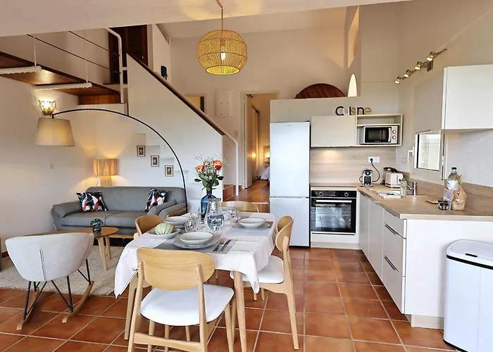 Sous Le Pin - Paisible Face Aux Iles Lavezzi Bonifacio (Corsica)