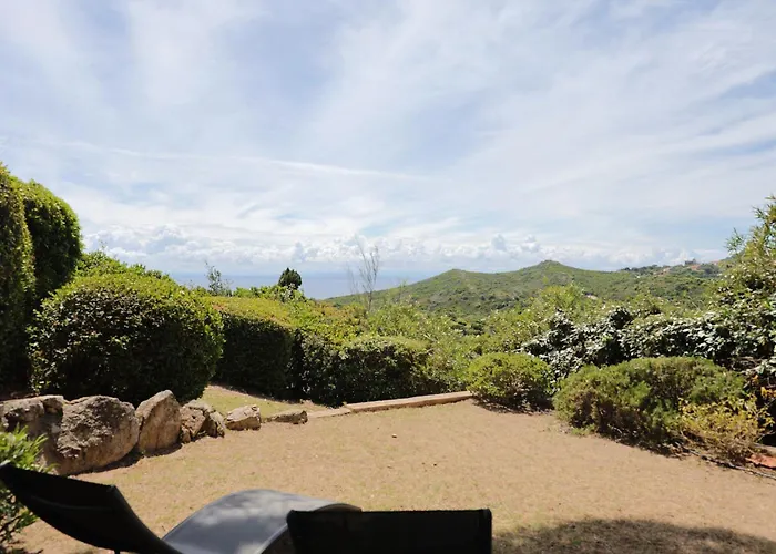 Sous Le Pin - Paisible Face Aux Iles Lavezzi Bonifacio (Corsica)